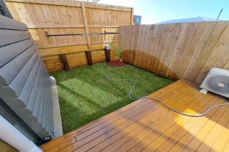 Photo of property in 3/6 Kereru Street, Henderson, Auckland, 0612