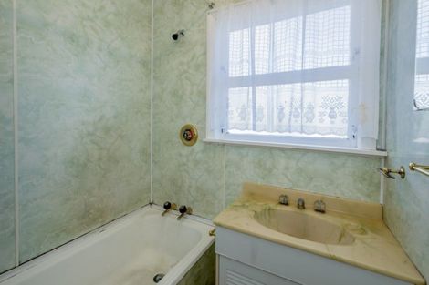 Photo of property in 16 Marsden Street, Levin, 5510