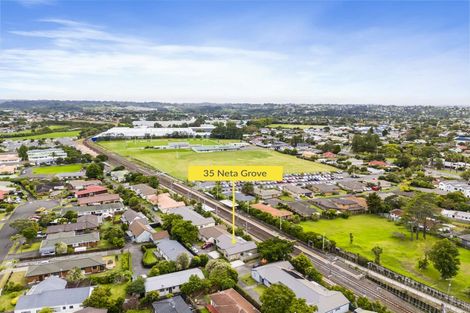 Photo of property in 10/17 Neta Grove, Henderson, Auckland, 0612