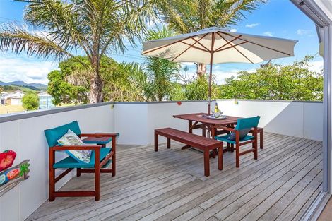 Photo of property in 306 Ocean Road, Whangamata, 3620