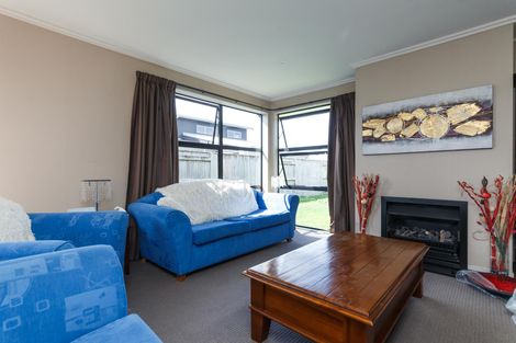 Photo of property in 15 Trump Place, Kelvin Grove, Palmerston North, 4414
