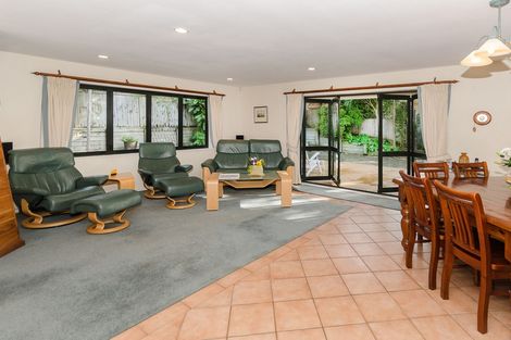 Photo of property in 63 The Glade South, Pukekohe, 2120