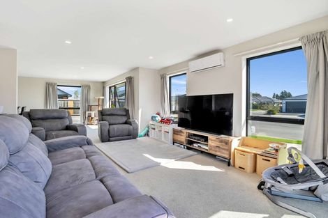 Photo of property in 19 Batchelor Place, Kaiapoi, 7630