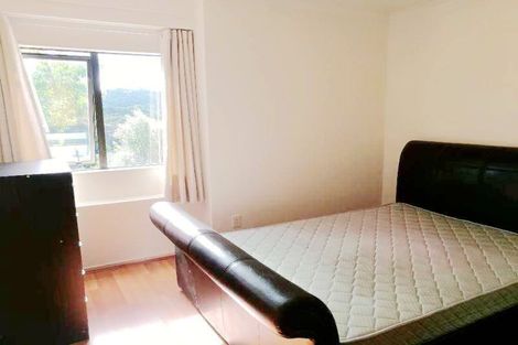 Photo of property in 10 Eugen Place, Bayview, Auckland, 0629