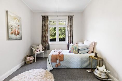 Photo of property in 54 Severn Street, Island Bay, Wellington, 6023