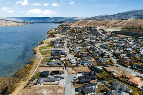 Photo of property in 30 Ethereal Crescent, Mount Pisa, Cromwell, 9383