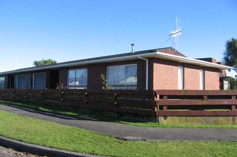 Photo of property in 2 Moyne Avenue, Milson, Palmerston North, 4414