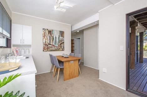 Photo of property in 30 Te Anau Place, Pakuranga Heights, Auckland, 2010