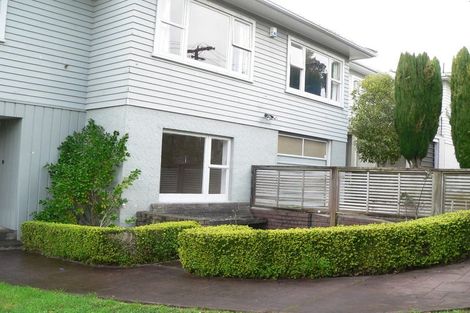 Photo of property in 21 Saint Edmund Crescent, Tawa, Wellington, 5028