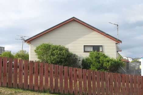 Photo of property in 4 Irwell Street, Island Bay, Wellington, 6023