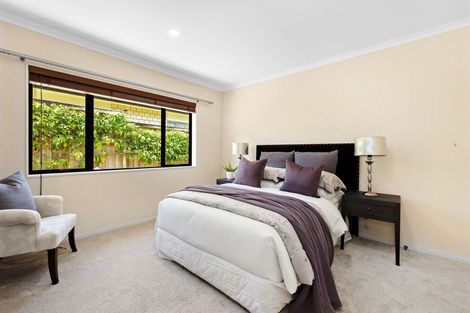 Photo of property in 4 Bejoy Rise, East Tamaki Heights, Auckland, 2016