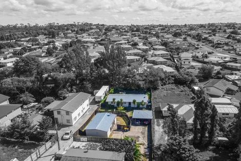 Photo of property in 28 Sabulite Road, Kelston, Auckland, 0602