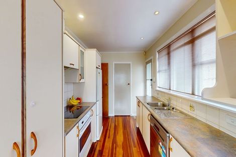 Photo of property in 41 Kenmore Street, Newlands, Wellington, 6037