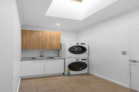 Photo of property in 19 Luxton Place, Mount Pleasant, Christchurch, 8081