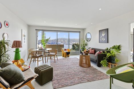 Photo of property in Beauport Apartments, 2/30 The Crescent, Roseneath, Wellington, 6011