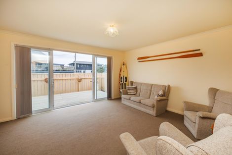 Photo of property in 19 Marine Parade South, Foxton Beach, Foxton, 4815