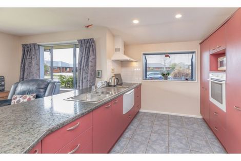 Photo of property in 16 Riegler Place, Belfast, Christchurch, 8051