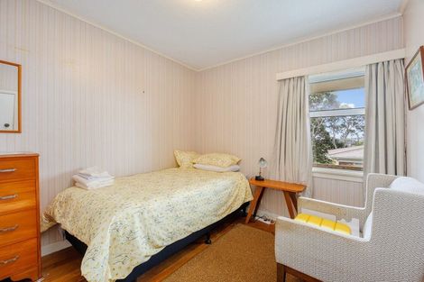 Photo of property in 1 Braemar Road, Rothesay Bay, Auckland, 0630