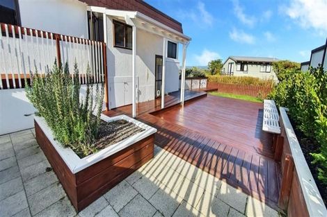 Photo of property in 11 Da Vinci Place, West Harbour, Auckland, 0618