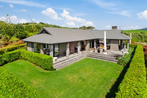 Photo of property in 167 Cape Rodney Road, Leigh, 0985