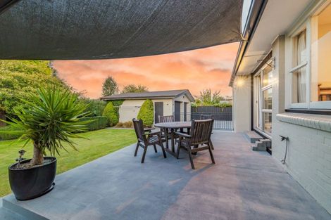 Photo of property in 73 Dunedin Street, Redwood, Christchurch, 8051