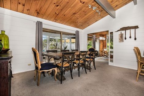 Photo of property in 9 Mcinnes Road, Weymouth, Auckland, 2103