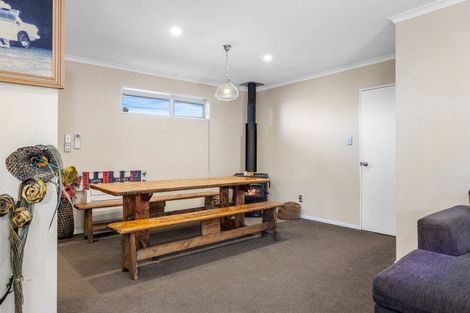 Photo of property in 10 Netley Place, Aranui, Christchurch, 8061