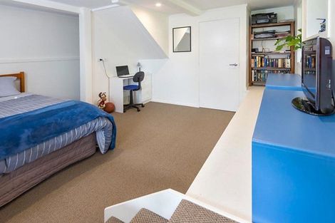 Photo of property in 60 Uxbridge Road, Mellons Bay, Auckland, 2014