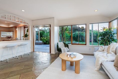 Photo of property in 6 Muritai Road, Milford, Auckland, 0620