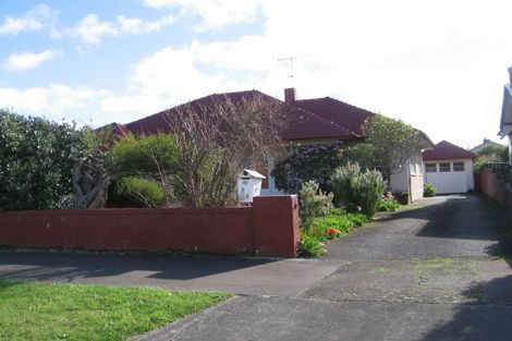 Photo of property in 25 Saint Johns Avenue, Palmerston North, 4414