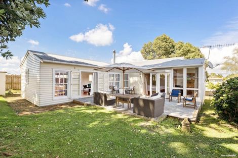 Photo of property in 22 Torino Street, Point England, Auckland, 1072