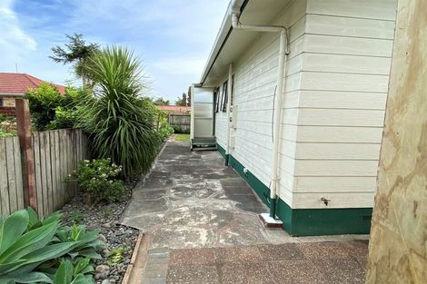 Photo of property in 12a Tamaki Bay Drive, Pakuranga, Auckland, 2010