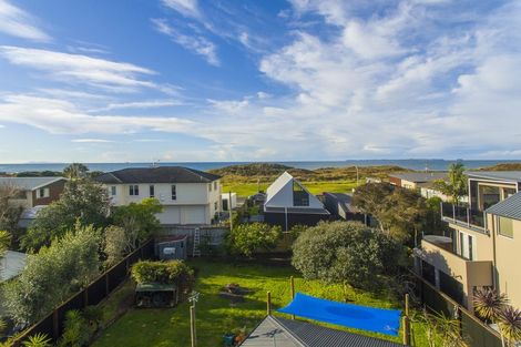 Photo of property in 23 Dickson Road, Papamoa Beach, Papamoa, 3118