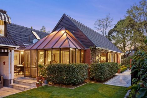 Photo of property in 33 Lavandula Crescent, Burnside, Christchurch, 8042