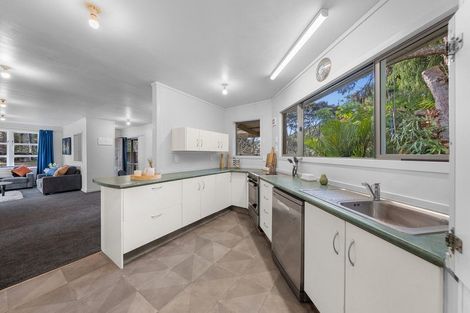 Photo of property in 2 Ocean View Road, Huia, Auckland, 0604