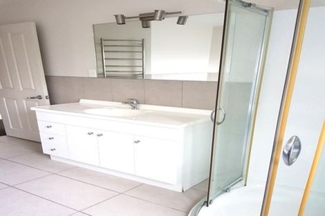 Photo of property in 48 Tongariro Drive, Aotea, Porirua, 5024