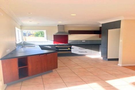 Photo of property in 86a Pupuke Road, Hillcrest, Auckland, 0627