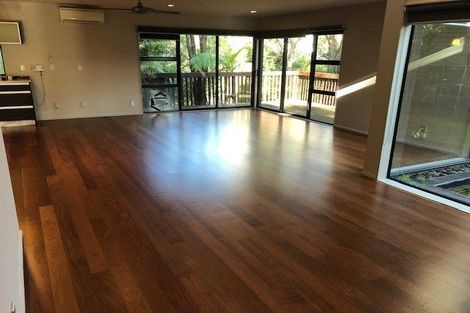 Photo of property in 48 Newbury Place, Schnapper Rock, Auckland, 0632