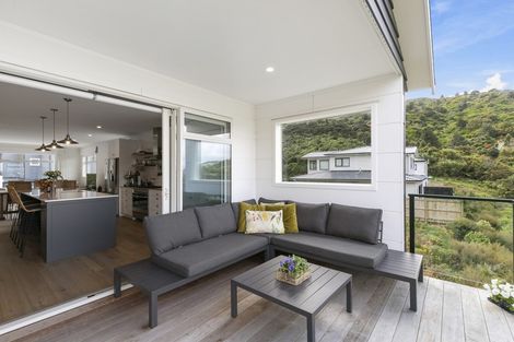 Photo of property in 98 Silverstream Road, Crofton Downs, Wellington, 6035