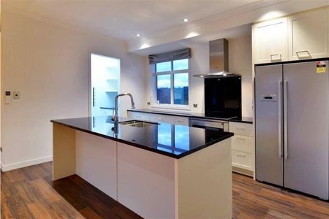 Photo of property in 2 York Terrace, Riverhead, 0820