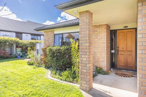 Photo of property in 22 Cranbrook Place, Rototuna North, Hamilton, 3210