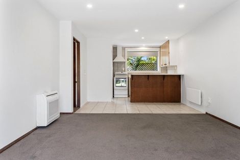 Photo of property in 2/12 Oxley Avenue, St Albans, Christchurch, 8014