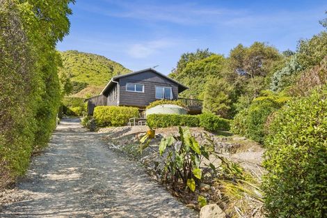 Photo of property in 240 Huia Street, Waikanae, 5391