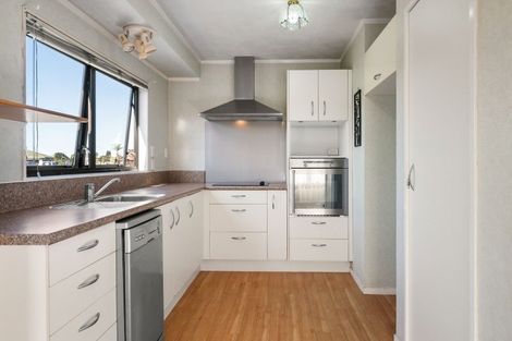 Photo of property in 62a Gloucester Road, Mount Maunganui, 3116