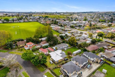 Photo of property in 13 Gibbs Road, Manurewa, Auckland, 2102