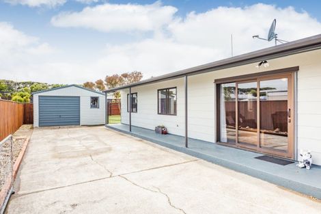 Photo of property in 25 Mcleavey Drive, Kelvin Grove, Palmerston North, 4414