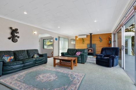 Photo of property in 27 Point Street, Raglan, 3225
