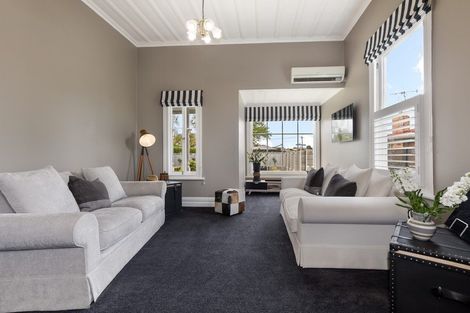 Photo of property in 155 Victoria Street, Cambridge, 3434