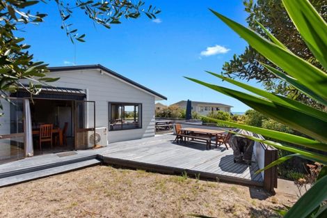 Photo of property in 8 Turnbull Place, Ohope, 3121