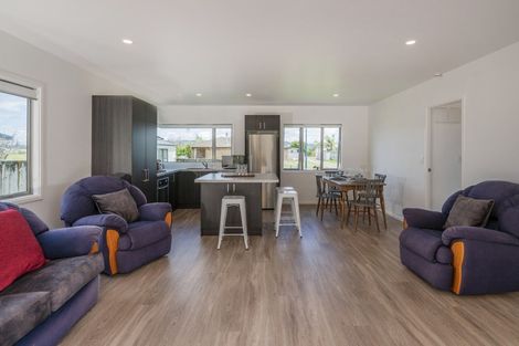 Photo of property in 35 Carina Way, Whitianga, 3510